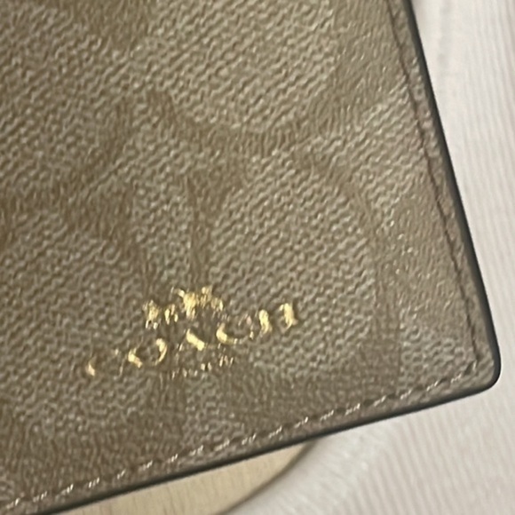 Coach Beige and Cream Key & Card Holder - Picture 7 of 8